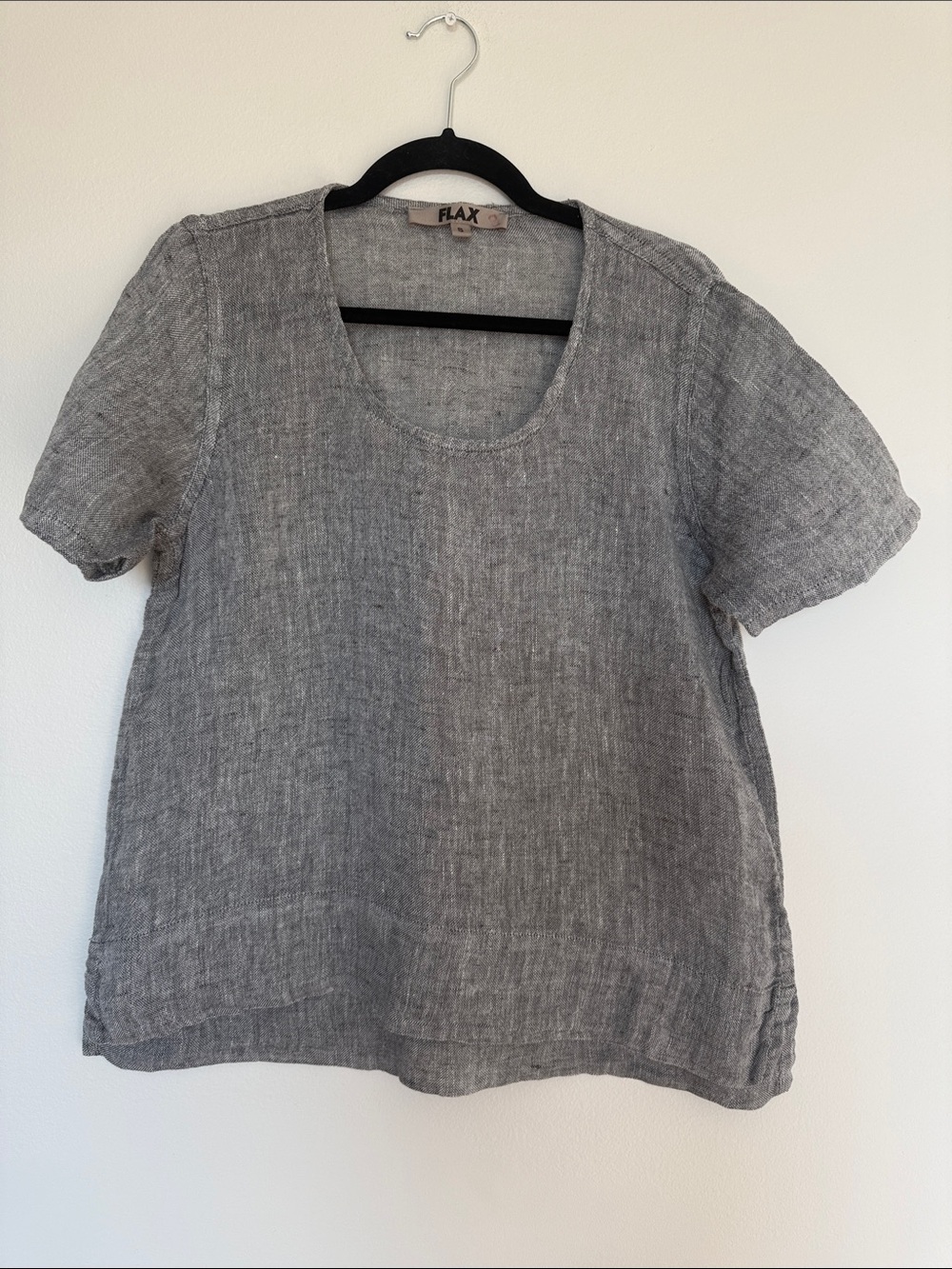 NWOT Flax Short-Sleeve Linen Scoop Neck Top in Black, White, Gray-small (370)